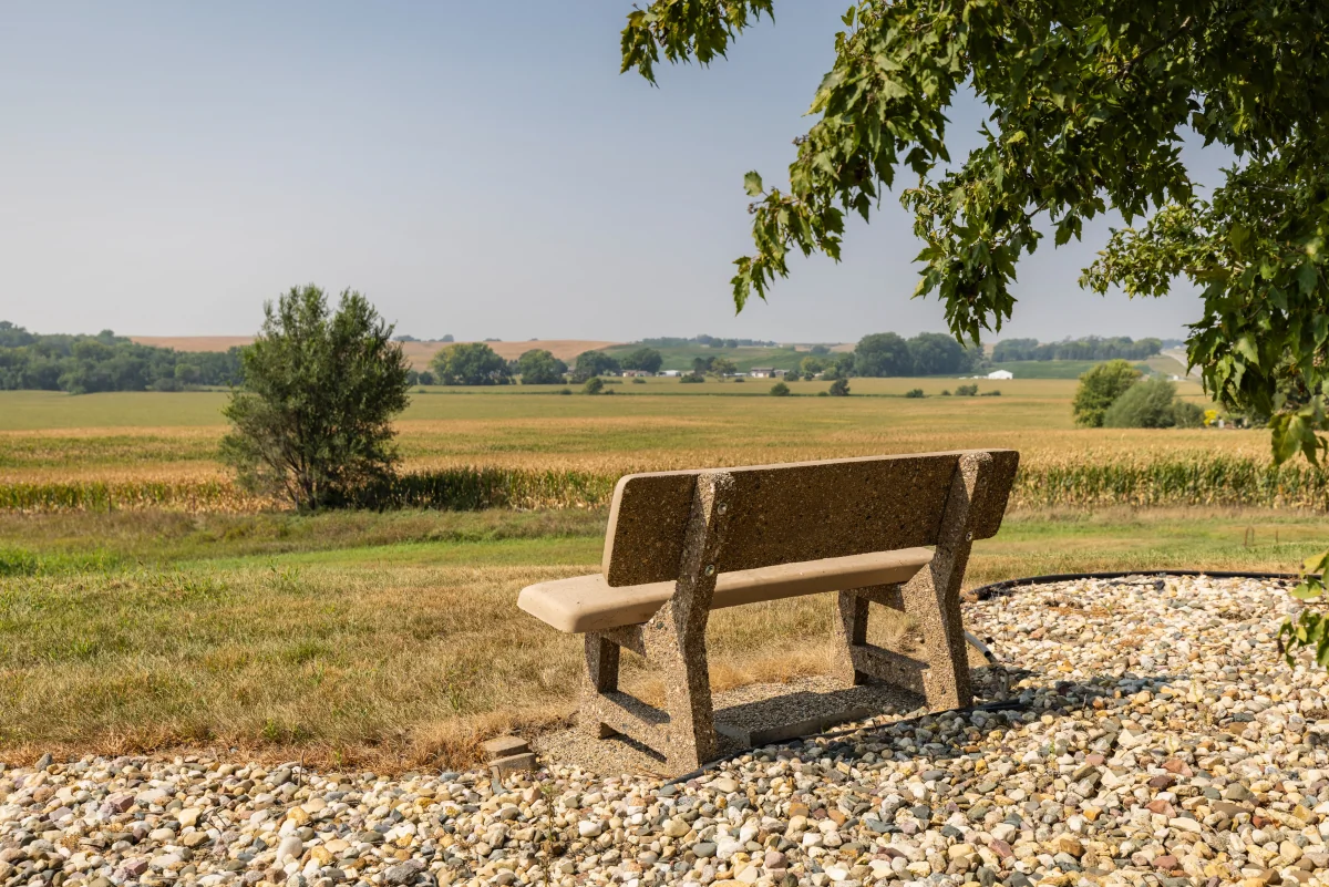 https://www.jaybirdseniorliving20.net/wp-content/uploads/2023/12/Lawton_Senior_Living_21_1200.webp