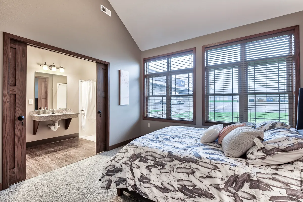 https://www.jaybirdseniorliving20.net/wp-content/uploads/2025/09/06-Bedroom_795-Tarragon-Dr-Kaukauna-WI_Liberty-Square_RPI_II-102506-29.webp